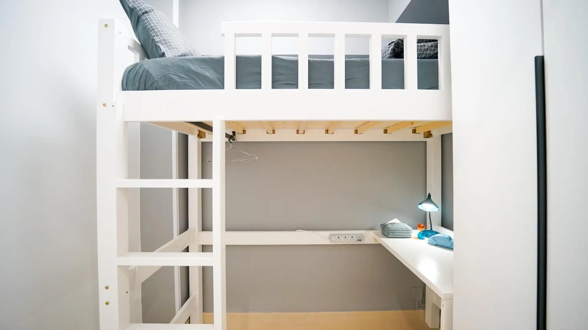 Student Accommodation - 294 Hennessy Road Hong Kong China