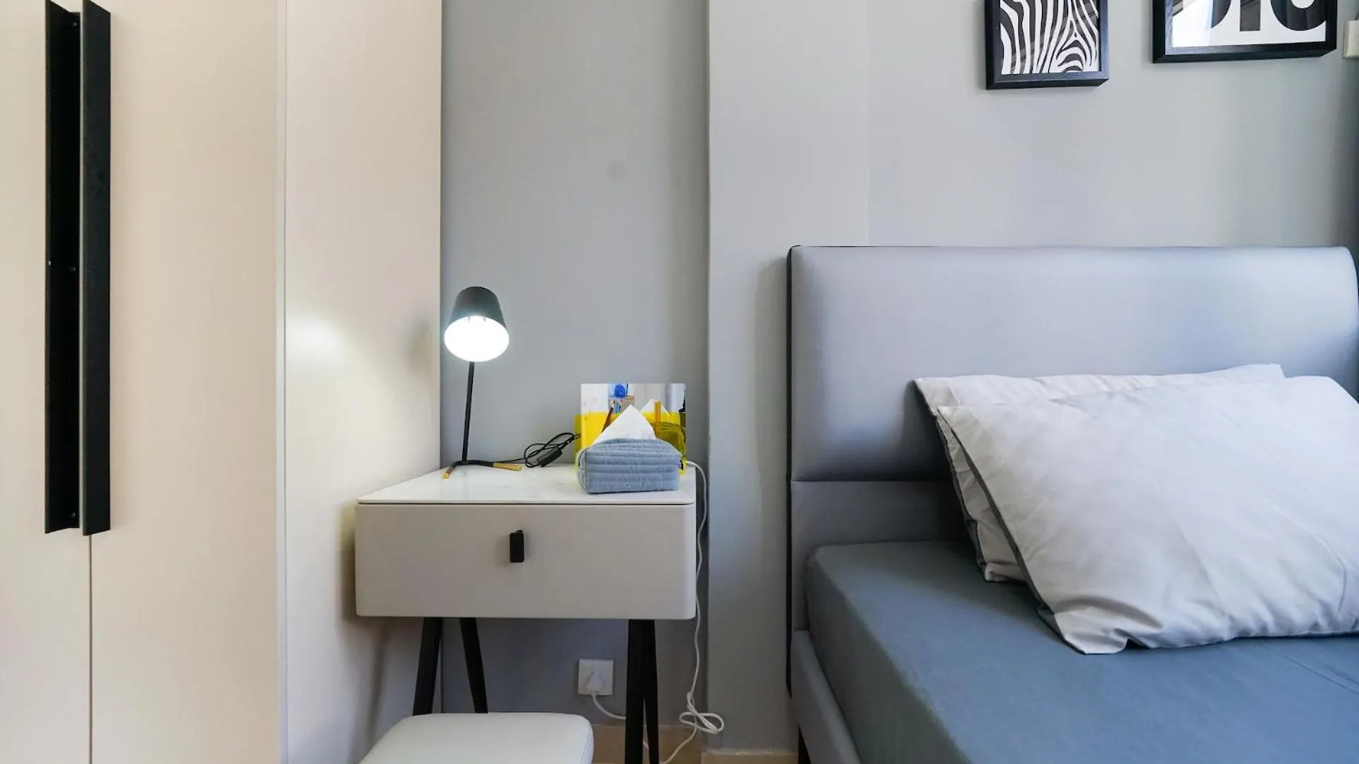 Student Accommodation - 294 Hennessy Road Hong Kong Homestay