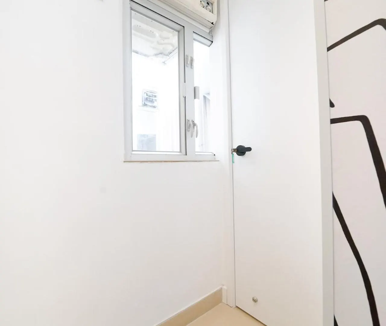 Homestay Student Accommodation - 294 Hennessy Road Hong Kong