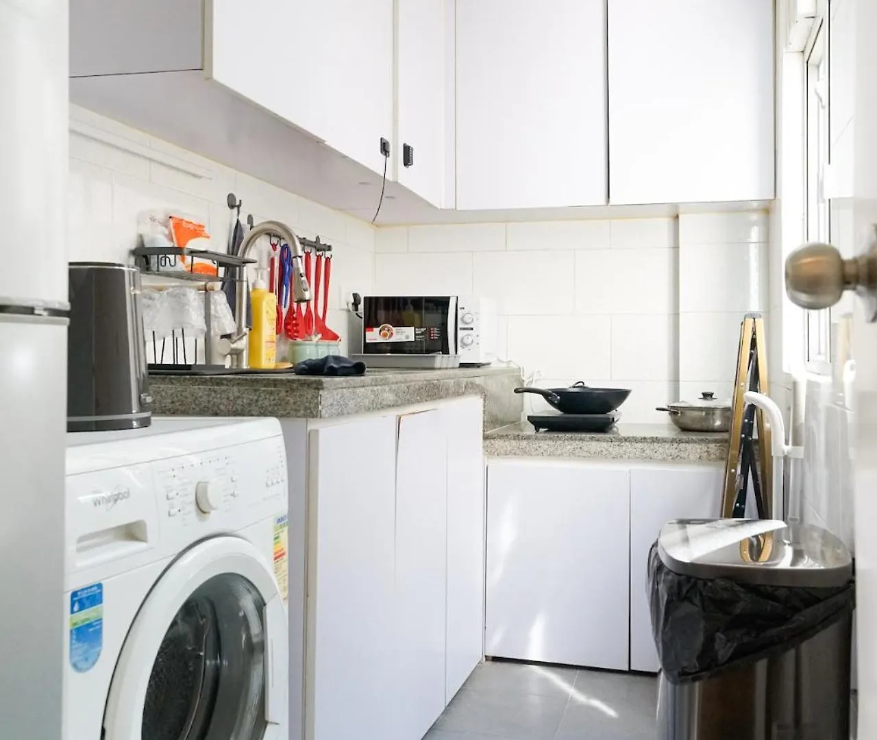 Homestay Student Accommodation - 294 Hennessy Road Hong Kong China